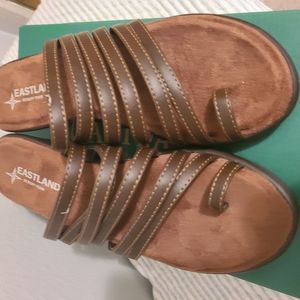 New Eastland Size 7 Brown Sandal